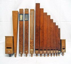 Series of wooden organ pipes Foto © Pierandrea Malfi